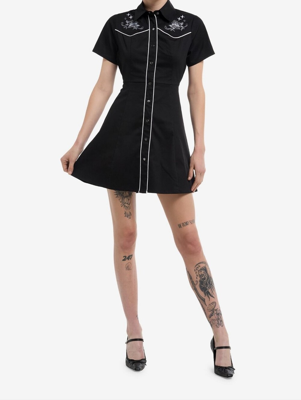 NWT Social Collision Cowgirl Goth Rose Floral Embroidered Button Dress Small